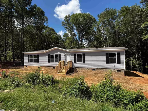 217 Tanglewood Way, Gray Court, SC 29645