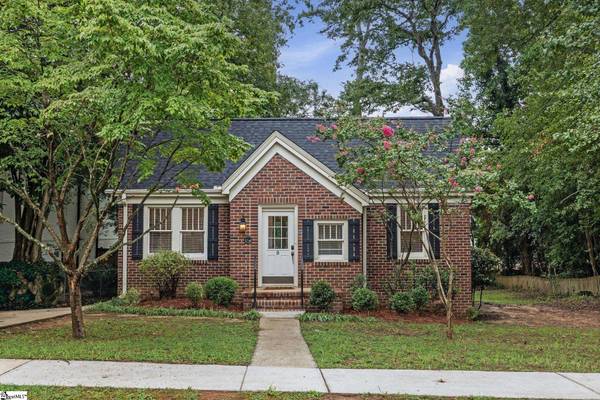 8 Club Drive, Greenville, SC 29605
