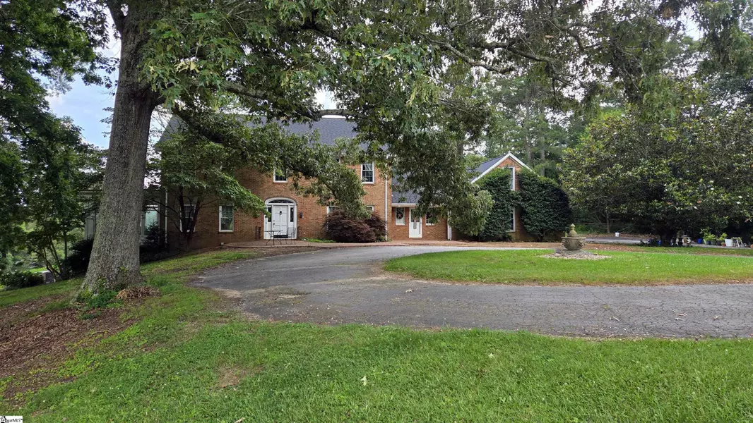 939 Quarter Round Road, Pacolet, SC 29372