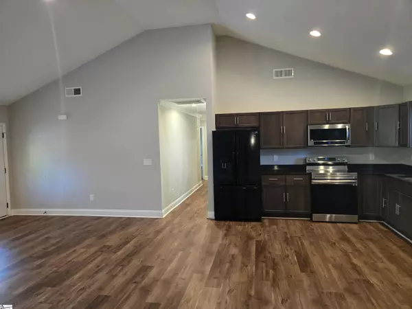 Williamston, SC 29697,7 W 2nd Street