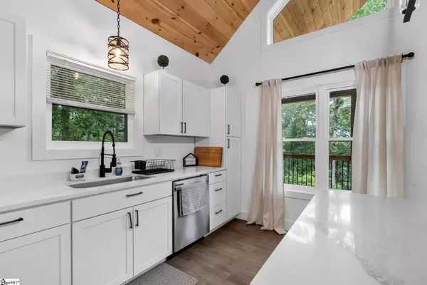 Westminster, SC 29693,252 Dogwood Drive