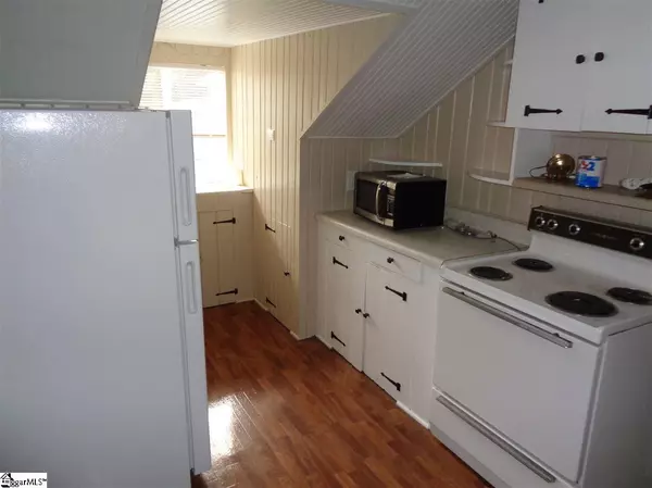 Greer, SC 29650,260 E Greer Street