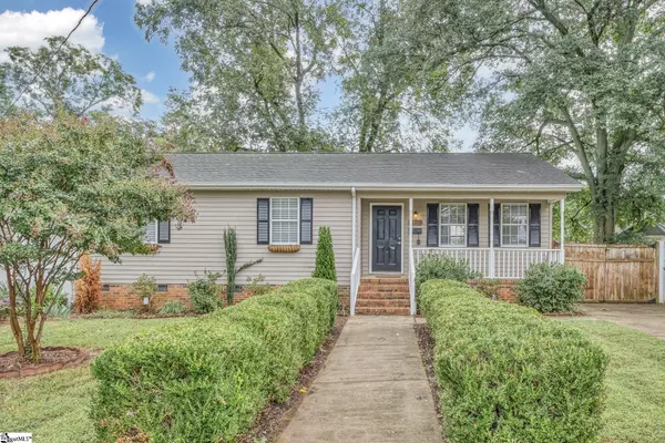 104 N Calhoun Street, Greenville, SC 29601