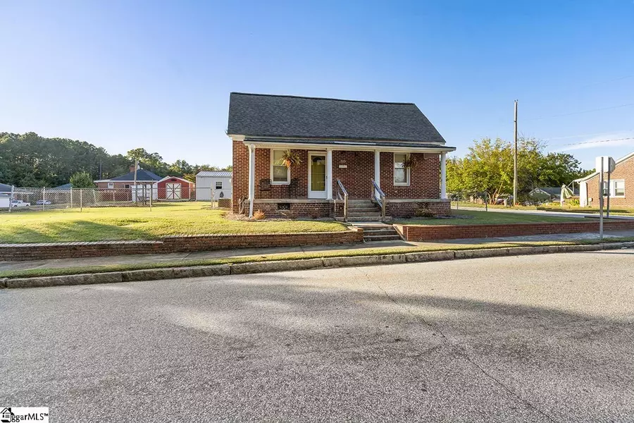 502 Lowell Avenue, Greenwood, SC 29646