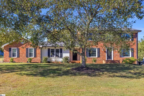Easley, SC 29642,225 Stonegate Court