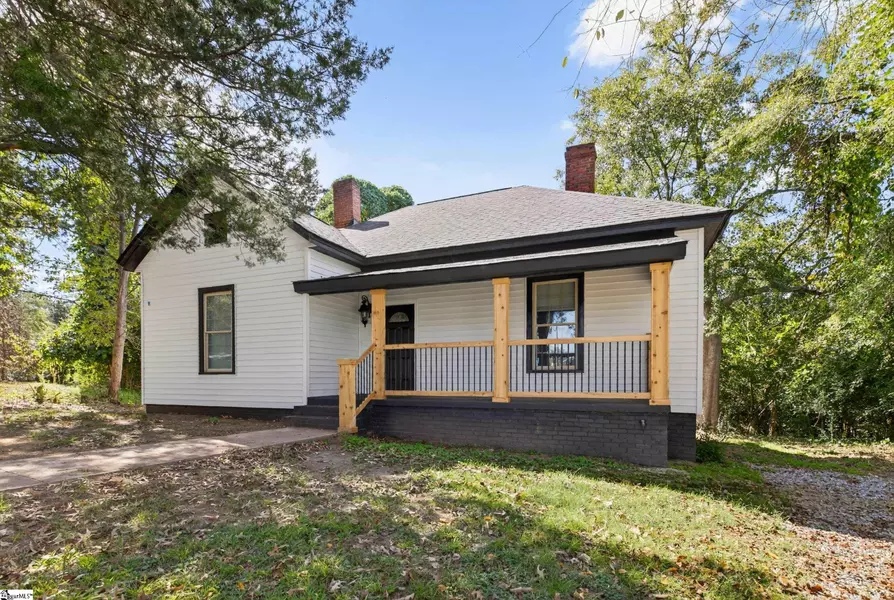 25 S Riegel Avenue, Ware Shoals, SC 29692
