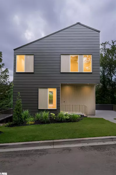 11 Mount Zion Avenue, Greenville, SC 29609