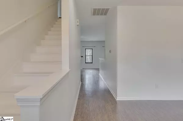 Greenville, SC 29607,202 Greenport Way