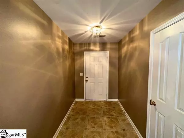 Roebuck, SC 29376,212 Reedy River Court