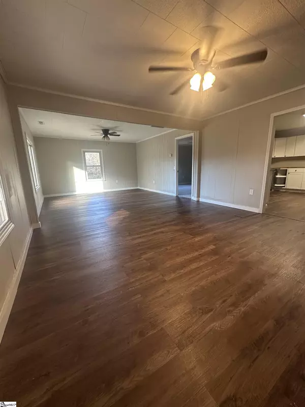 Laurens, SC 29360,112 Middle Street