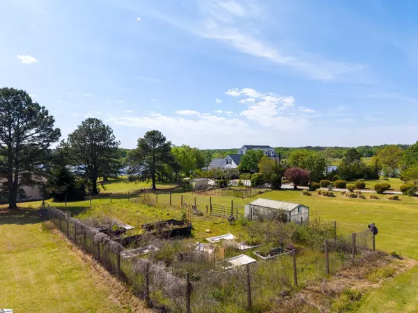 Waterloo, SC 29384,402 Nanaloo Avenue