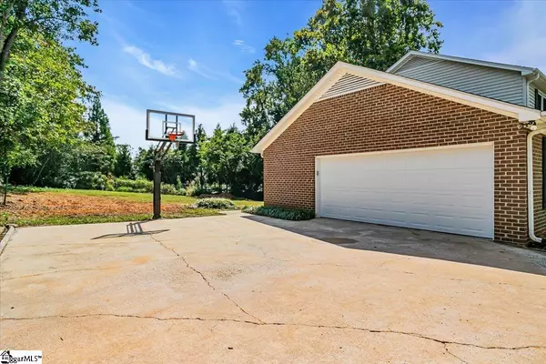 Greer, SC 29650,105 MIDDLE BROOK Road