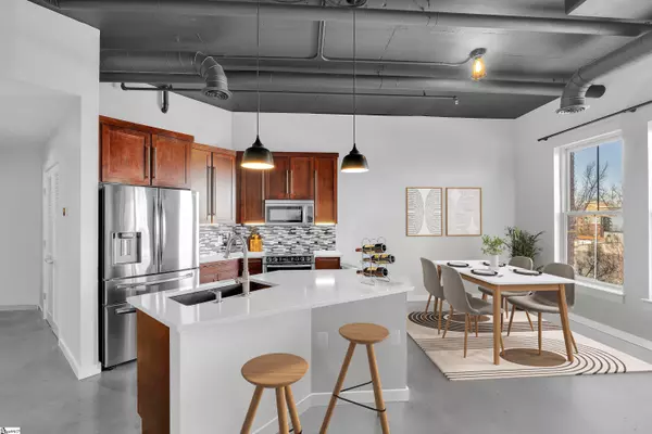 927 S Main Street, Greenville, SC 29601