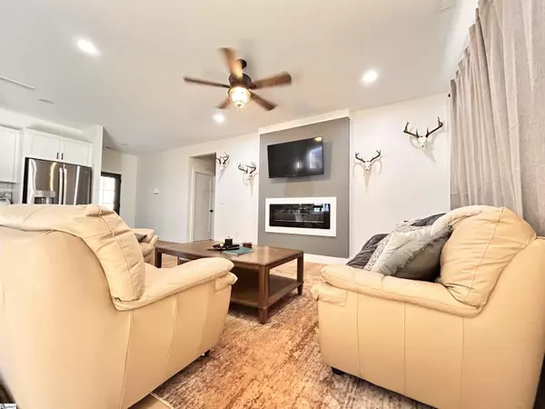 Clinton, SC 29325,706 Carolyn Drive