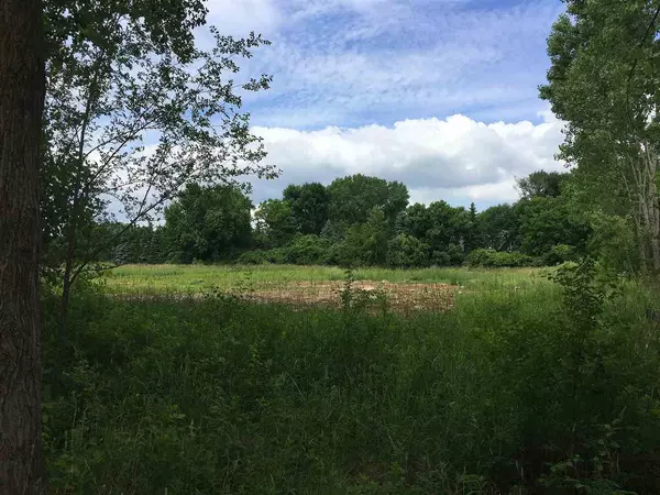 Neenah, WI 54956,858 YORKSHIRE RD
