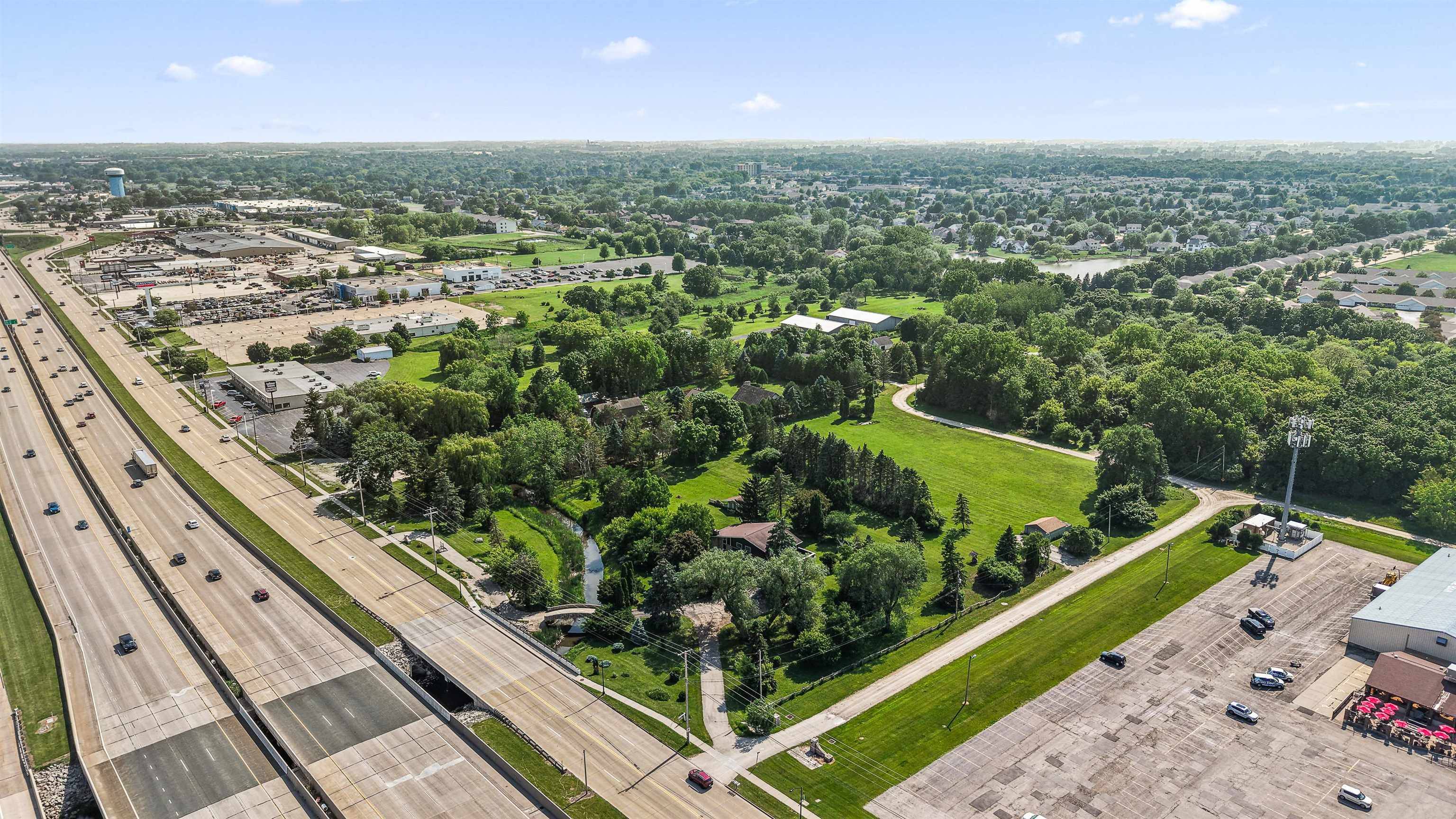 765 N WASHBURN ST, Oshkosh, WI 54904-7721