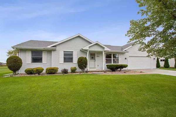 W2142 MARIGOLD DR, Brillion, WI 54110-9138