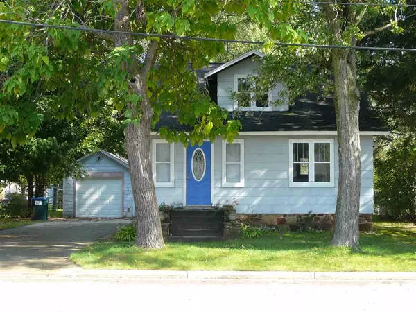 321 S SCOTT ST, Wautoma, WI 54960