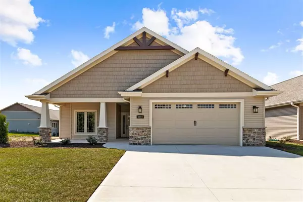 1441 PRAIRIE LAKE CIR, Neenah, WI 54956