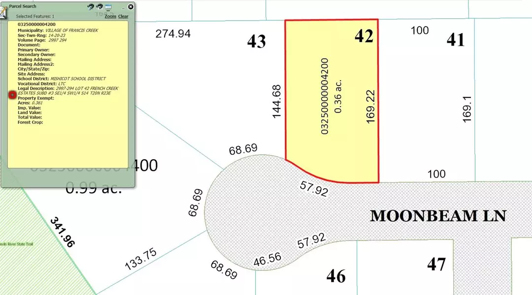 800 MOON BEAM LN #42, Francis Creek, WI 54214