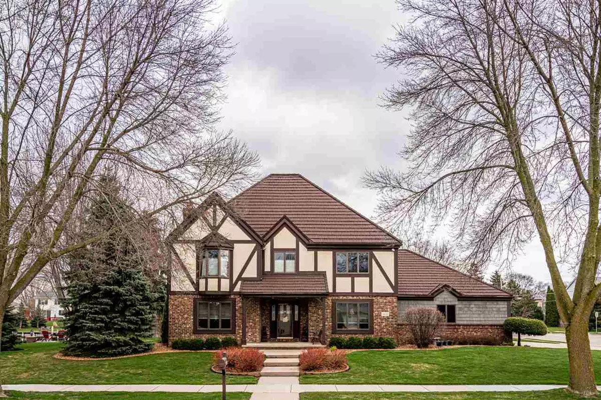 Oshkosh, WI 54901-2505,1800 CLIFFVIEW CT