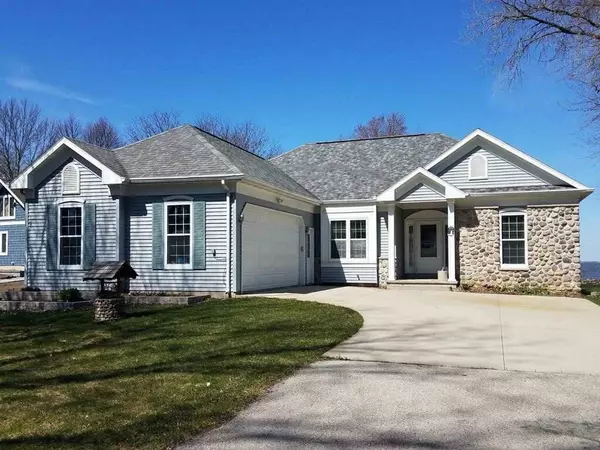 N8474 MINAWA BEACH RD, Fond Du Lac, WI 54937