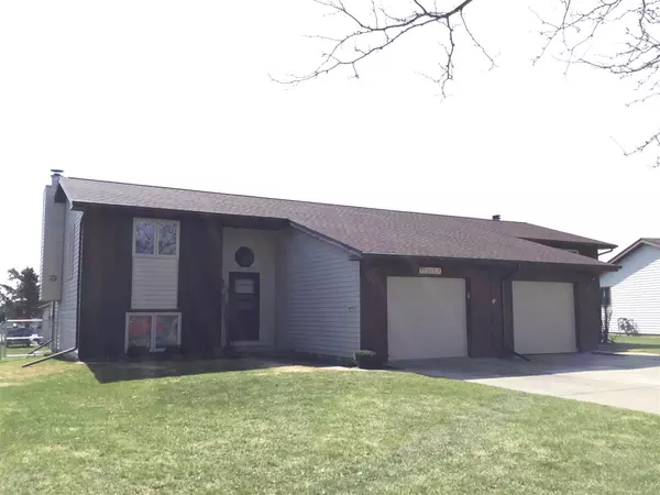 Appleton, WI 54914-0000,807 RIDGEVIEW DR