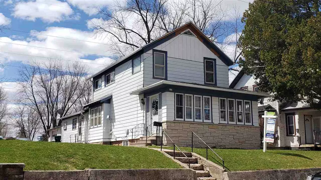 215 JACKSON ST, Brillion, WI 54110-1233