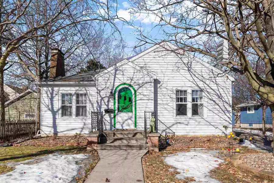 408 7TH ST, Neenah, WI 54956