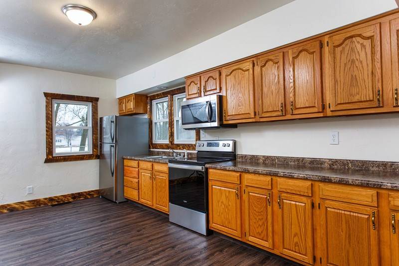 Pulaski, WI 54162-9771,163 E GREEN BAY ST