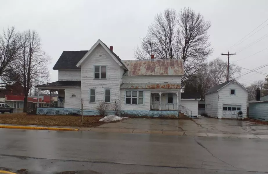 204 N MAIN ST, Oconto Falls, WI 54154
