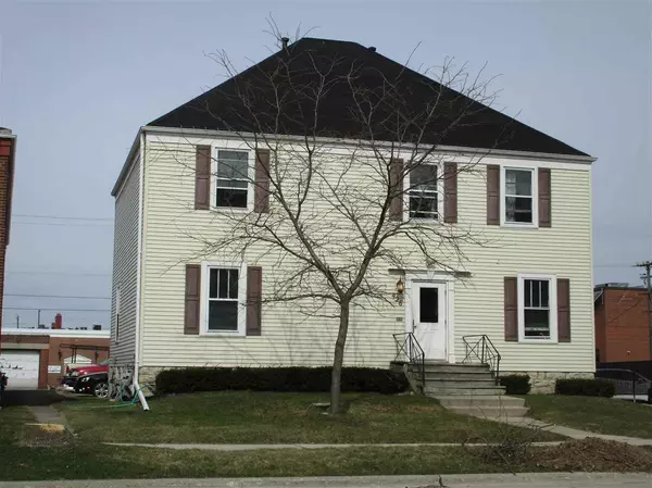 426 S JEFFERSON ST, Green Bay, WI 54301