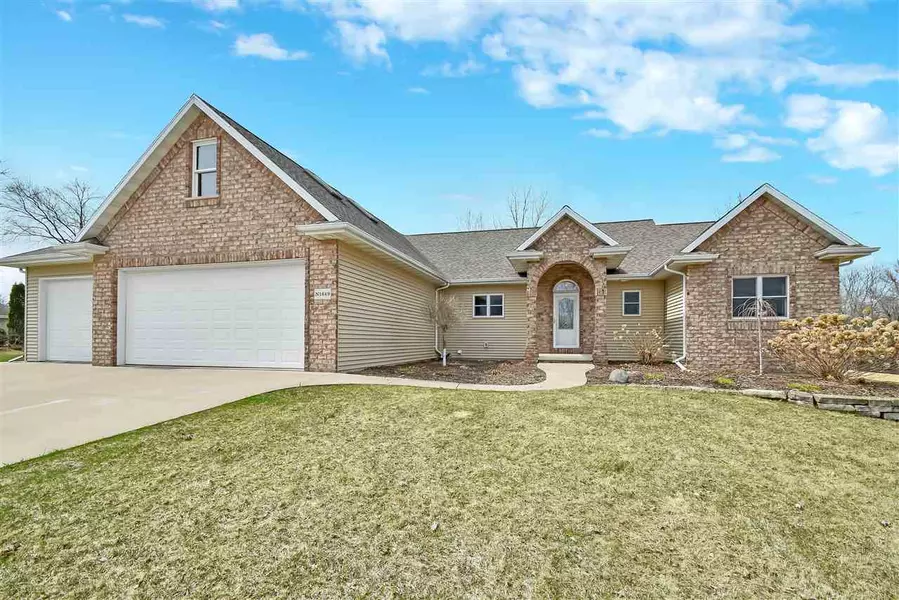 N1649 MEDINA DR, Greenville, WI 54942-8506