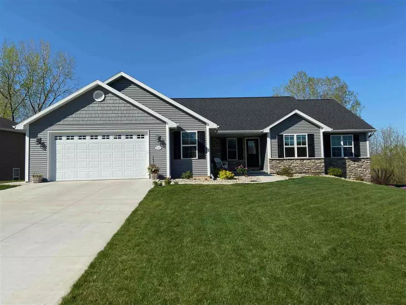 W7168 FOX HOLLOW LN, Greenville, WI 54942
