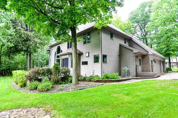 Pulaski, WI 54162-8964,3004 RIVER FOREST HILLS DR