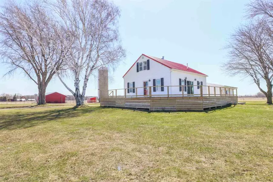W1889 FISH CREEK RD, Seymour, WI 54165