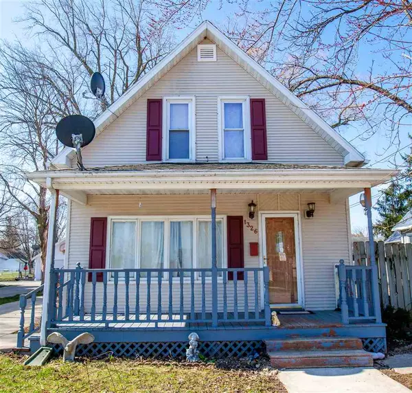 1326 CROOKS ST, Green Bay, WI 54301