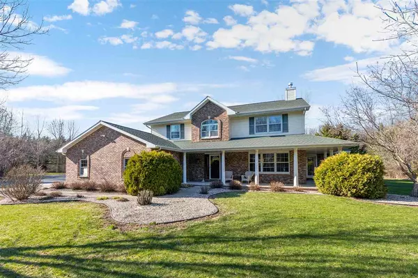 Neenah, WI 54956,2748 HOLIDAY CT
