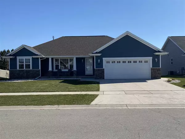 649 PEBBLESTONE CIR, Oneida, WI 54155