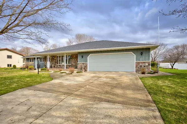Neenah, WI 54956-5122,1111 PARK VILLAGE DR