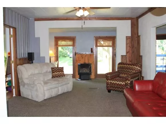 Winnebago, WI 54985,888 BUTLER AVE