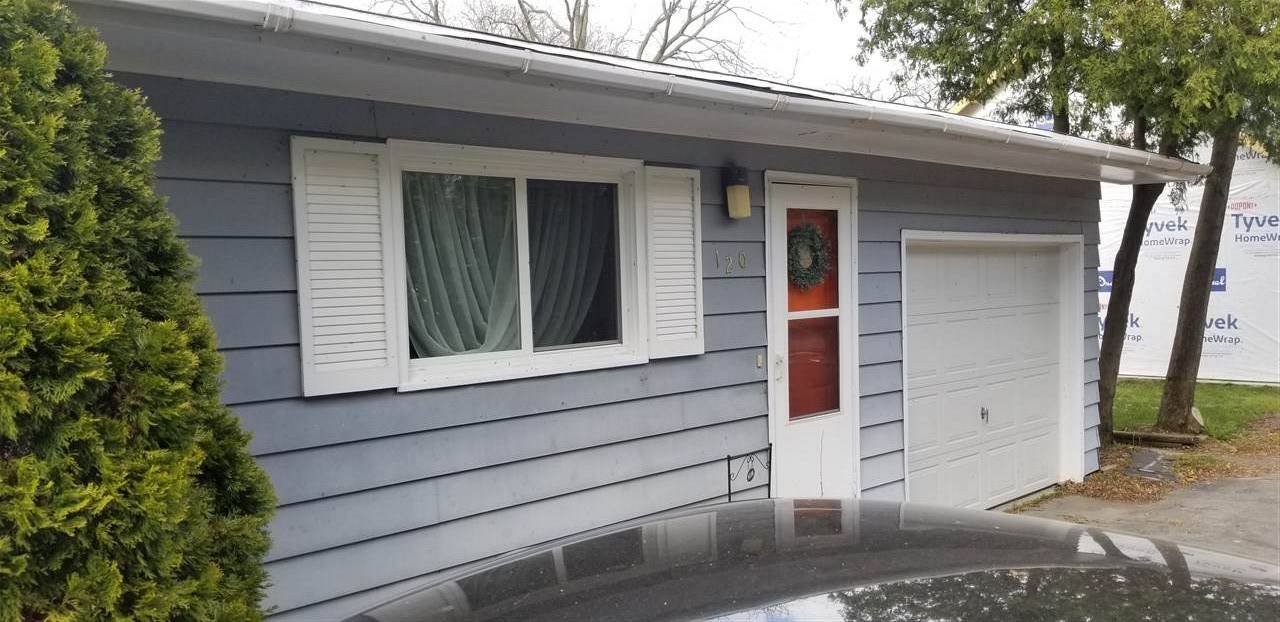 120 STONEY BEACH RD, Oshkosh, WI 54902