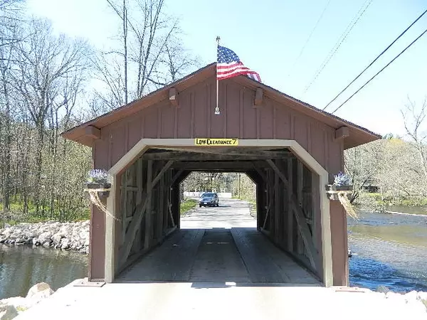 Waupaca, WI 54981,COVERED BRIDGE RD #35