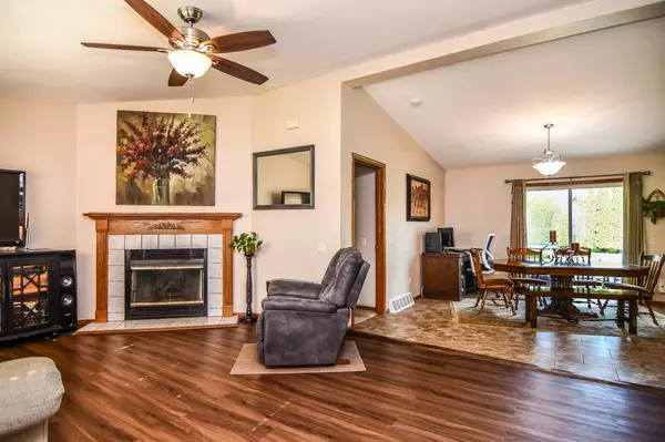 Pulaski, WI 54162,200 PATRICK LN