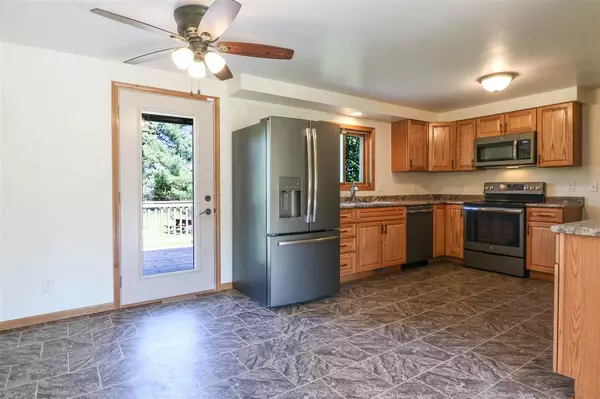 Waupaca, WI 54981,N2313 S MCCROSSEN RD