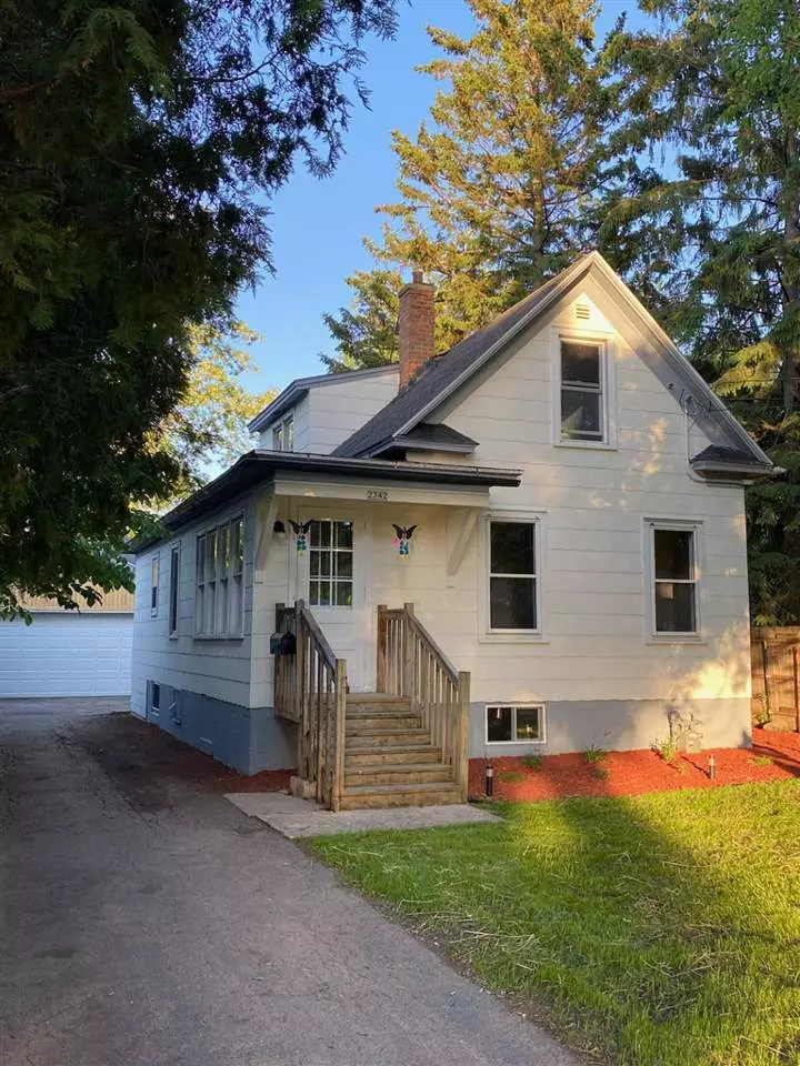Oshkosh, WI 54901,2342 N MAIN ST