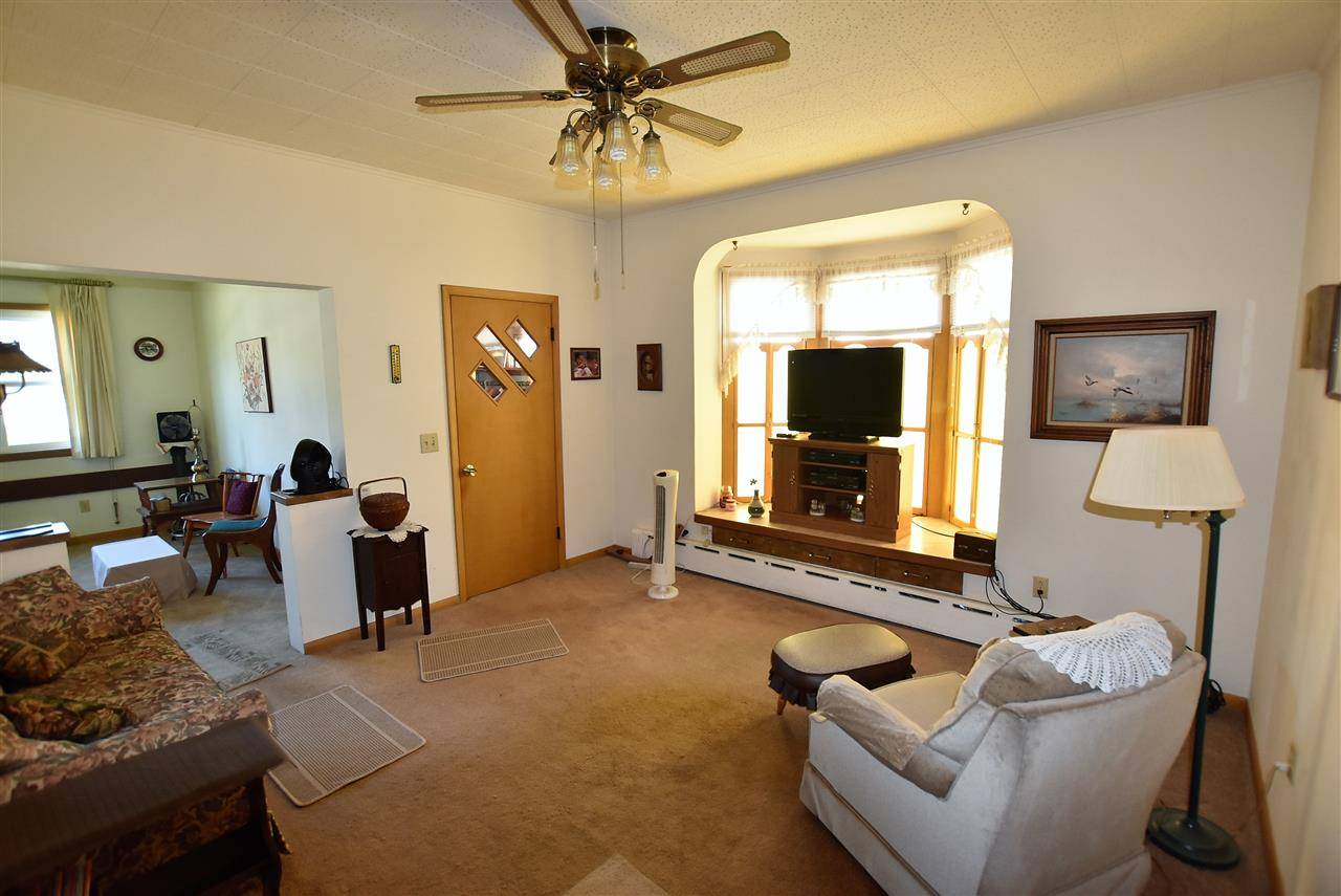 Oshkosh, WI 54902,333 W 12TH AVE