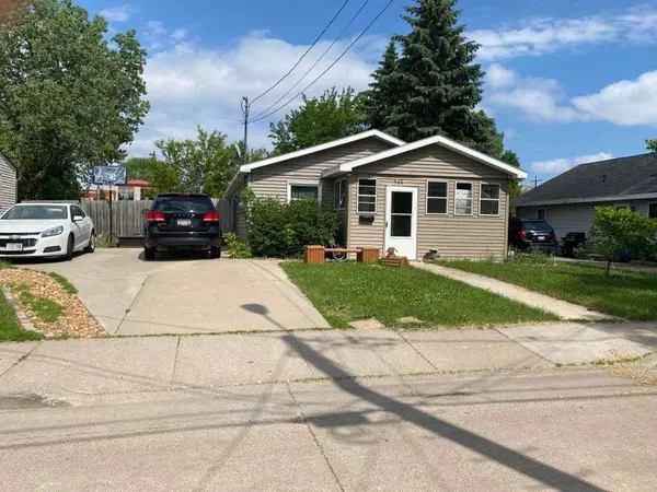 544 GRAND ST, Oshkosh, WI 54901