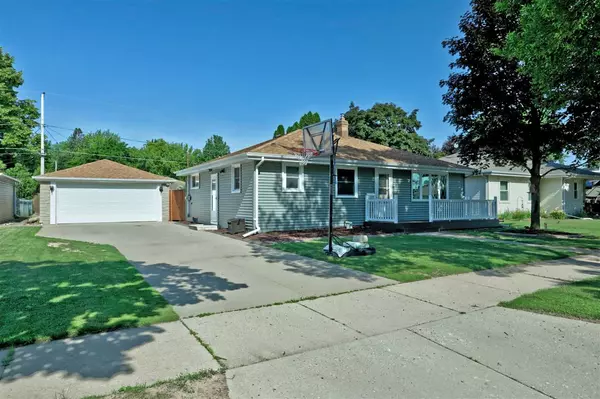 252 S KARLYN ST, Kimberly, WI 54136-1731