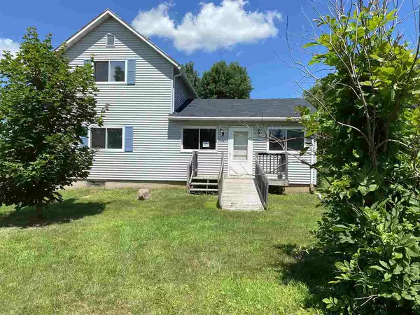 N6693 CLARK ST, Black Creek, WI 54106